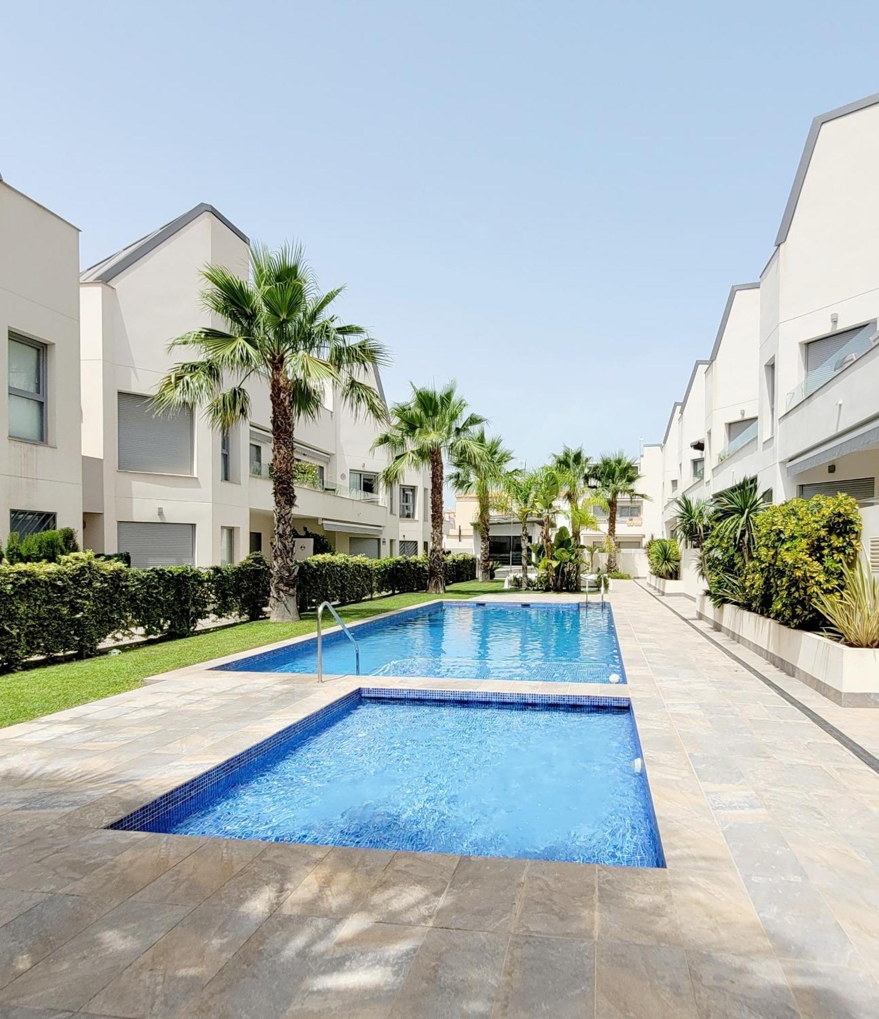 Appartement Pmt01 - Modern, Luxury With Heated Pool à Torrevieja Extérieur photo
